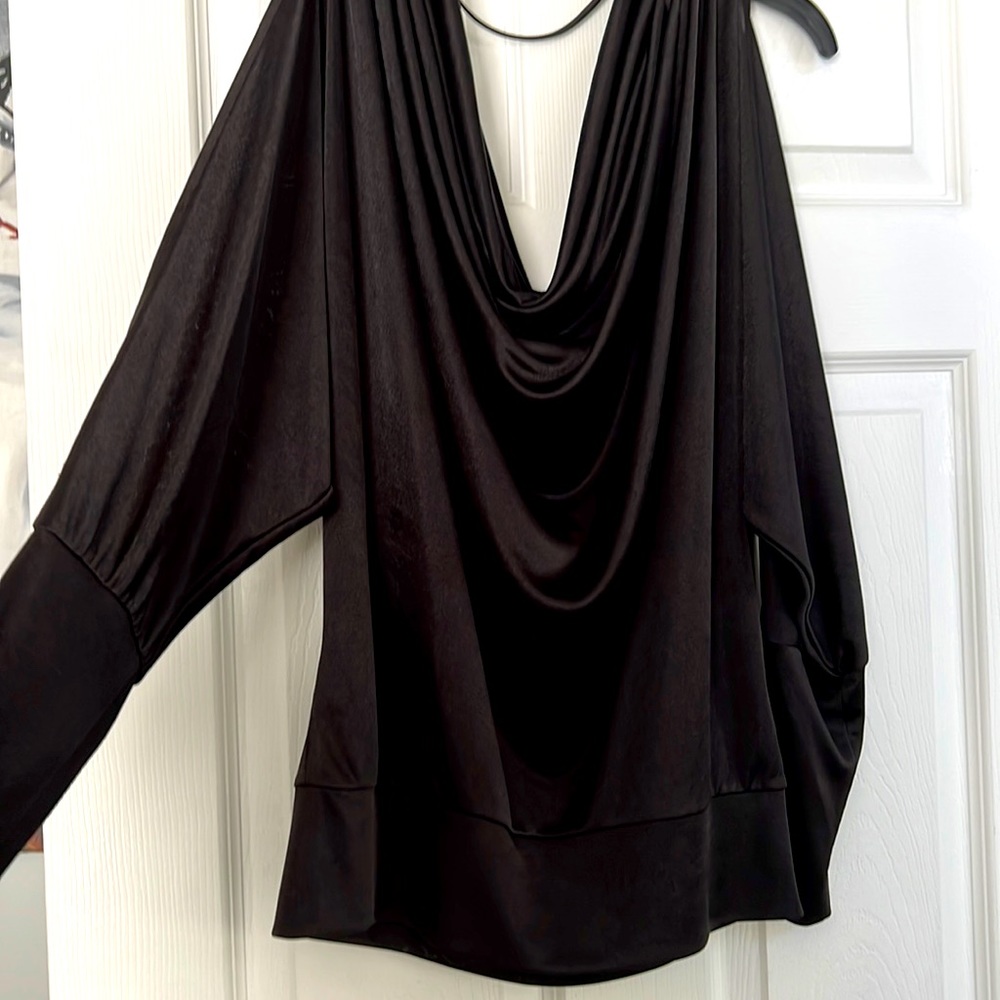 BCBG long sleeve top